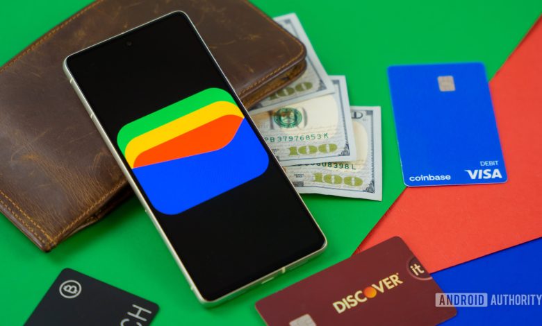 Google Wallet logo on smartphone next to credit cards and cash Stock photo 4