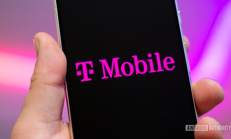 T Mobile logo on smartphone (1)