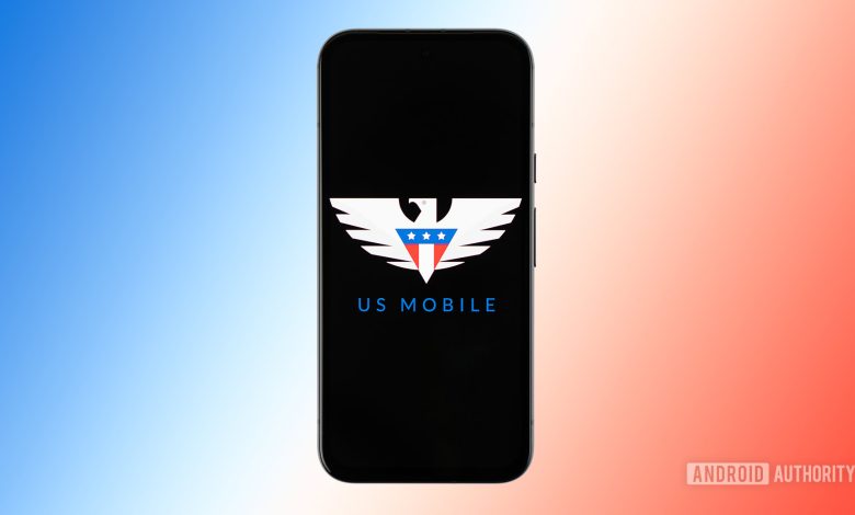 US Mobile logo on smartphone with colored background stock photo