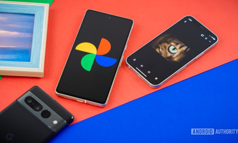 Google Photos logo on smartphone next to other devices and picture frame Stock photo 1