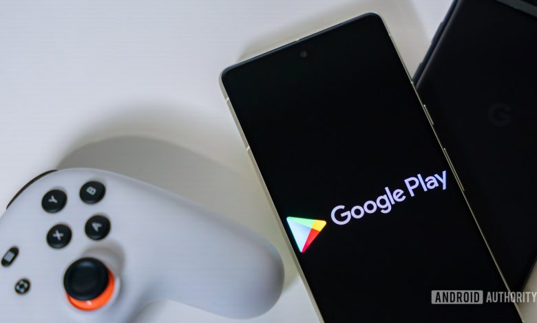 Google Play Store logo on smartphone stock photo (5)