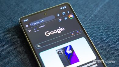 Google Search on smartphone stock photo (3)