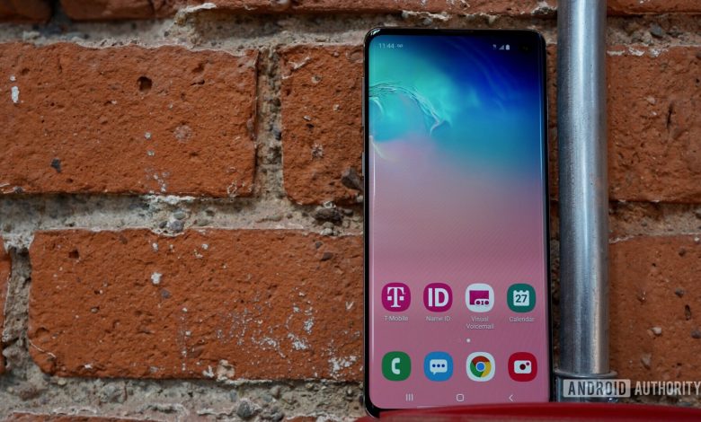 Samsung Galaxy S10 screen