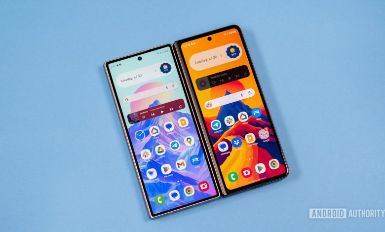 Samsung Galaxy Z Fold 6 vs. Samsung Galaxy Z Fold 5 cover screens.