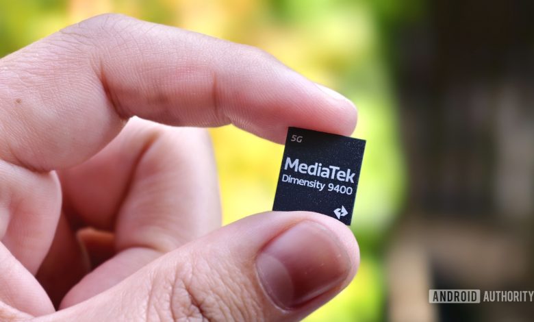 MediaTek Dimensity 9400 up close resized