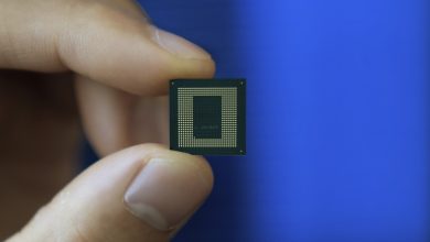 Qualcomm Snapdragon 888 chip in hand