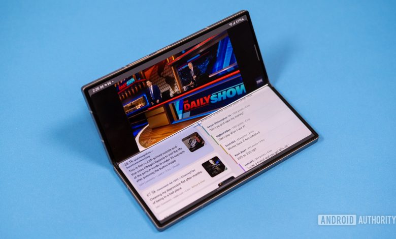 Samsung Galaxy Z Fold 6 multitasking 2