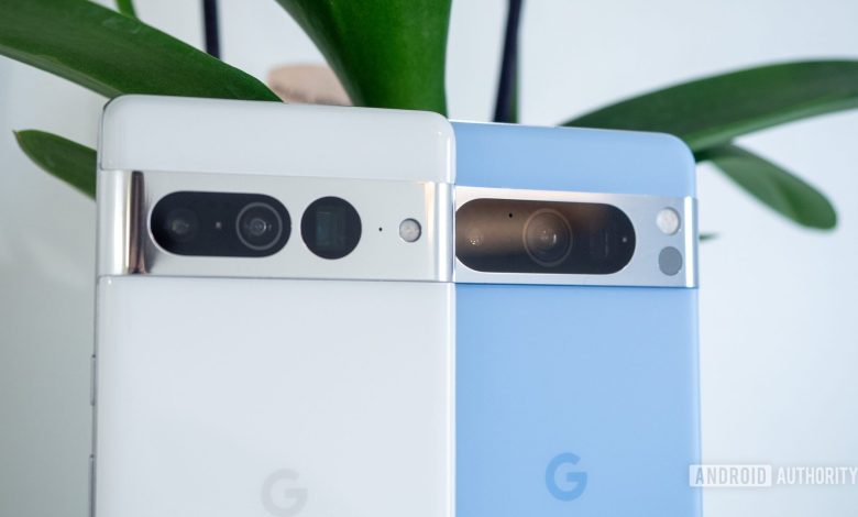 google pixel 8 pro bay blue vs pixel 7 pro white camera 2