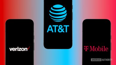 Stock photo of major US carriers Verizon Wireless, AT&amp;T, and T Mobile (10)