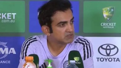 "Samosa Mein Bik Gaye": عندما قامت شركة India Star بالتنقيب في جهود BCCI لقمع MS Dhoni vs Gautam Gambhir Rift News