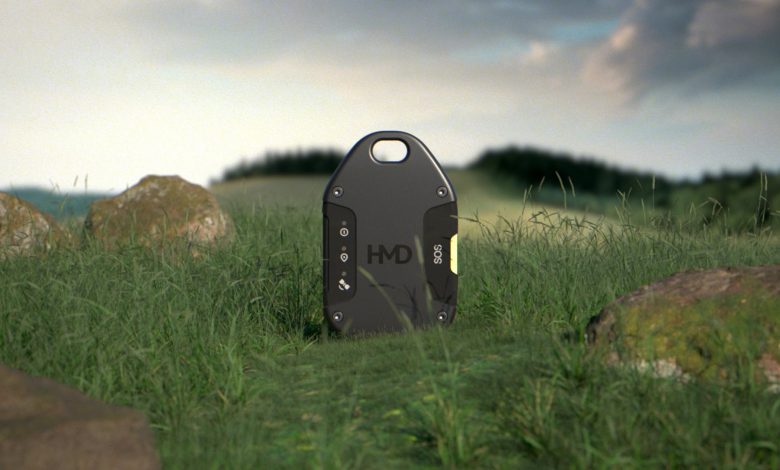 HMD OffGrid Standing in Tall Grass