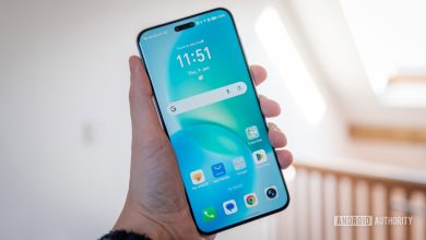 HONOR Magic 7 Pro in hand