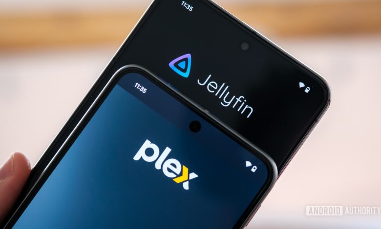 Plex vs Jellyfin logos angled